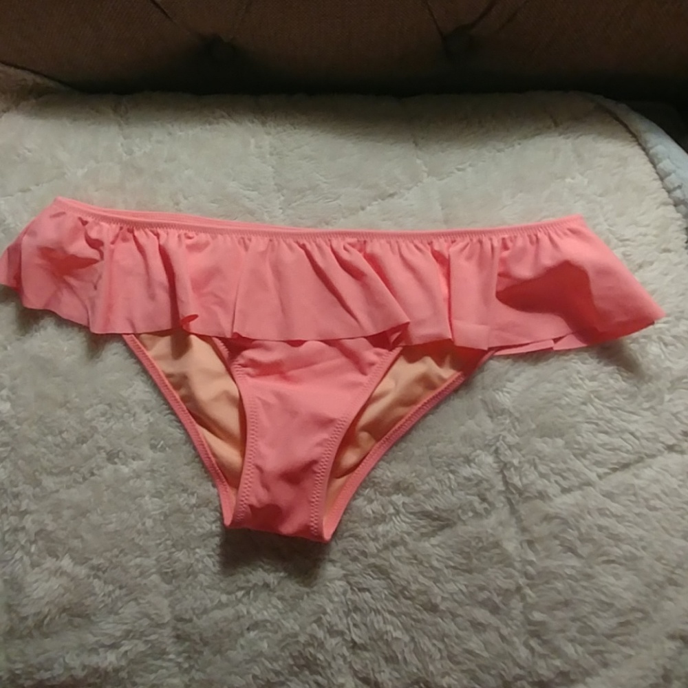 NWOT Victoria's Secret Ruffle Bikini Bottoms